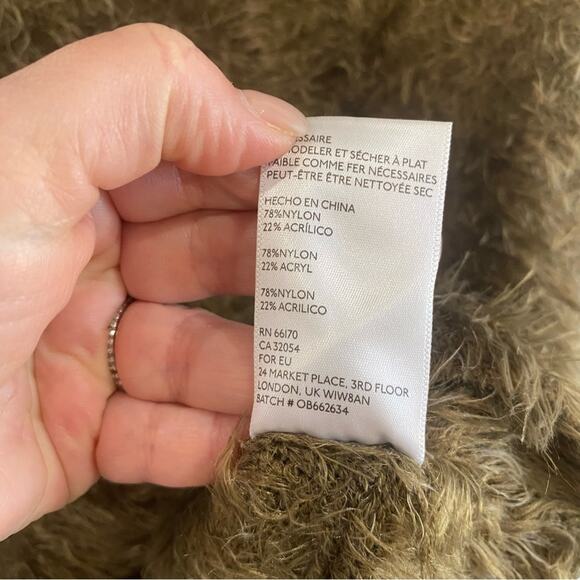 Urban Outfitters Brown Fuzzy V-Neck Sweater Long Sleeve Soft Knit Sz S - Picture 8 of 10